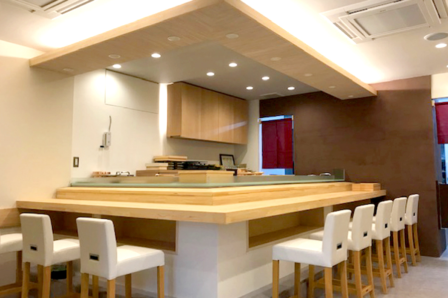 アットホームな雰囲気と清潔感のある寿司店 東京都の寿司・日本料理のデザイン施工事例 | 店舗設計施工.com