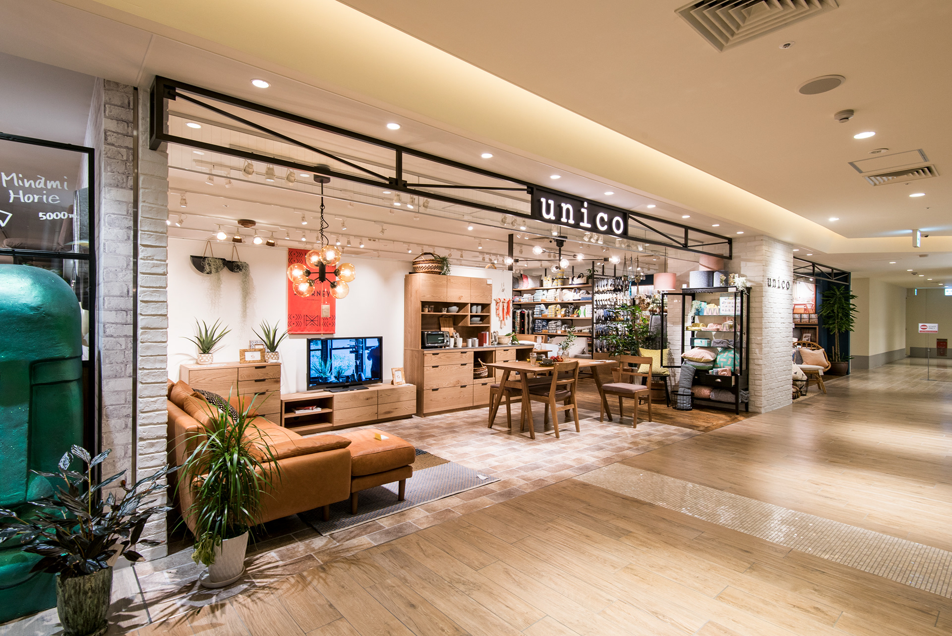 unico 天王寺MIO 大阪府のインテリア・雑貨のデザイン施工事例 | 店舗設計施工.com