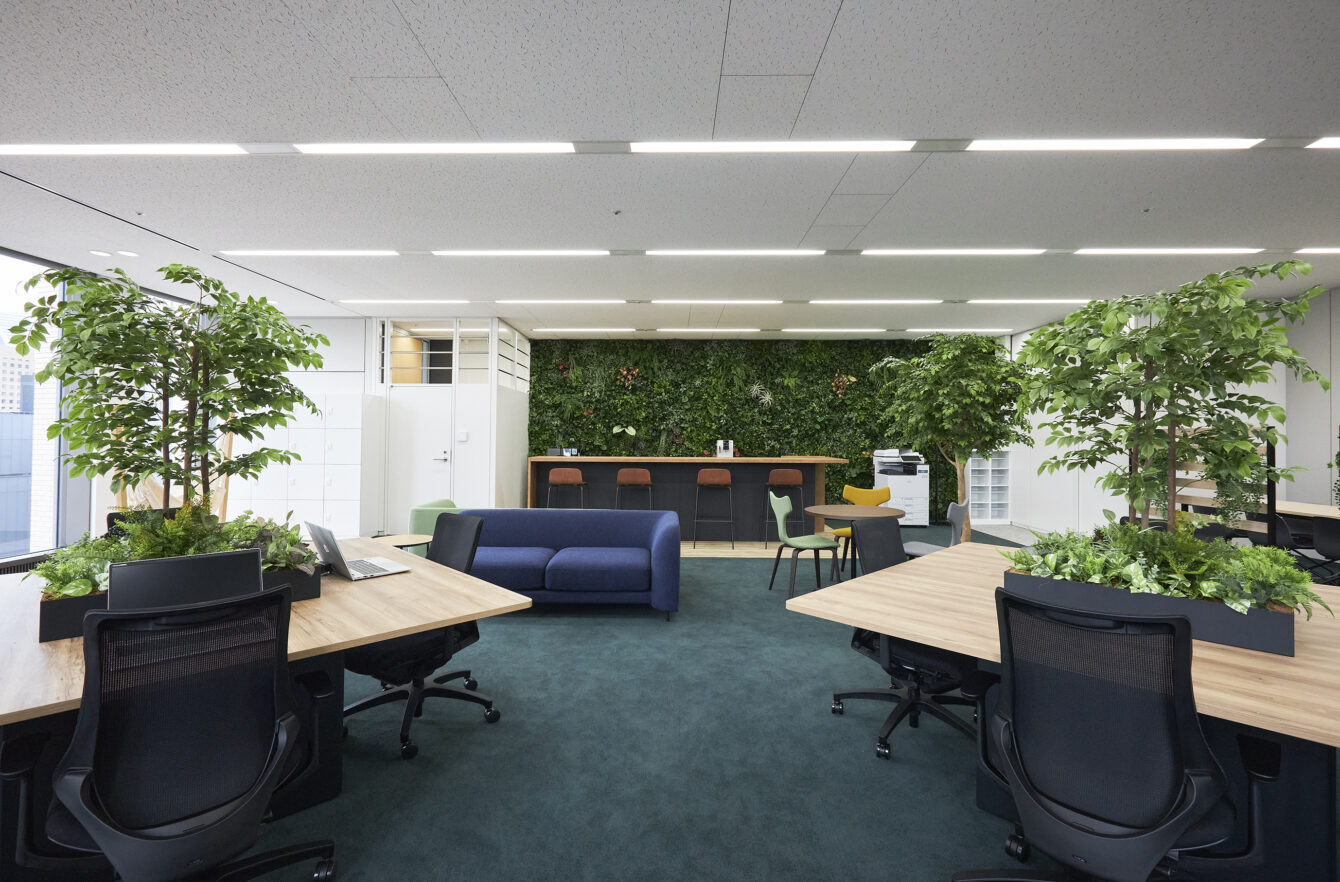 日本コムシンク