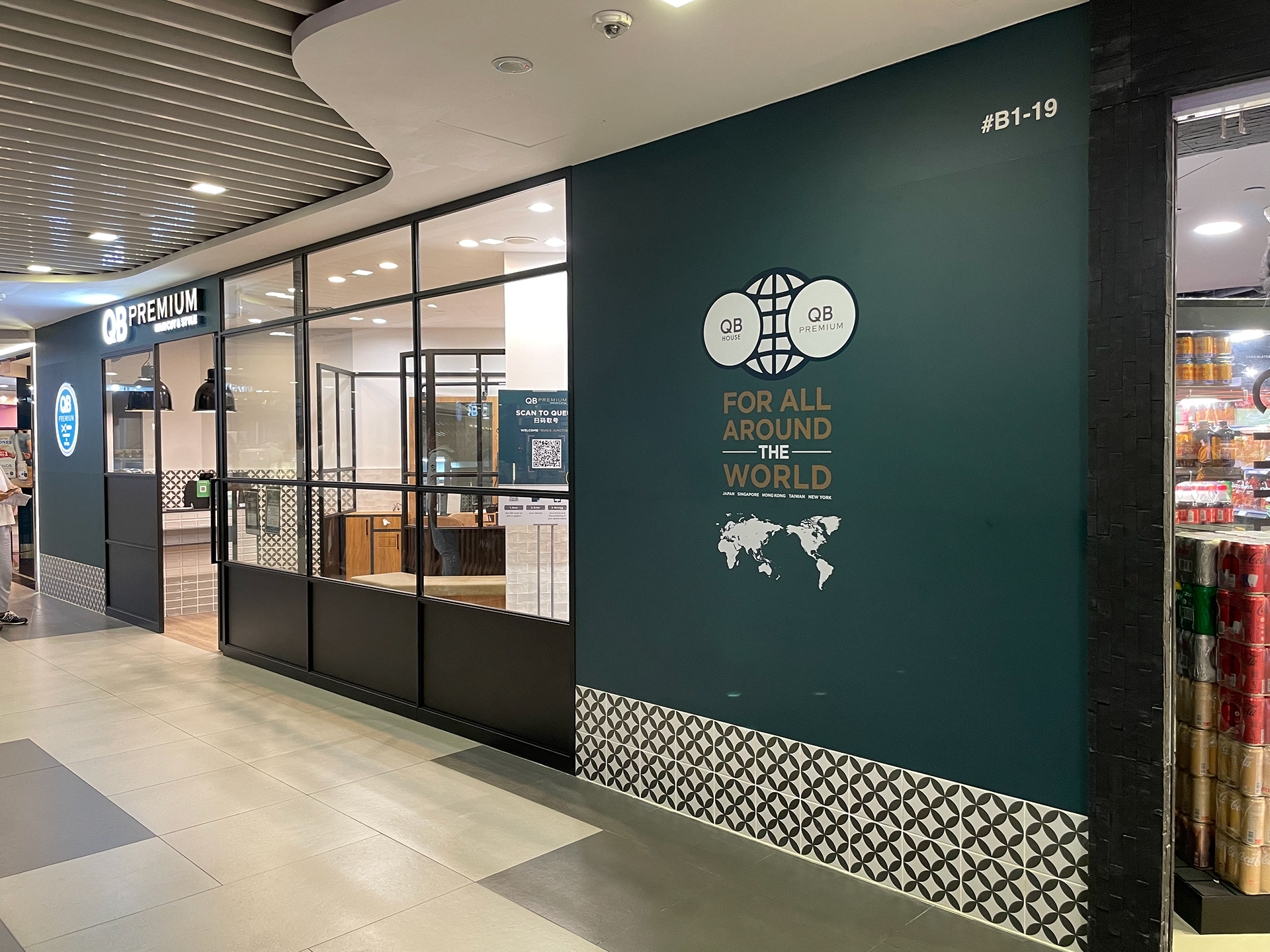 QB PREMIUM BugisJunction シンガポール 海外の美容院・美容室・理容室のデザイン施工事例 | 店舗設計施工.com