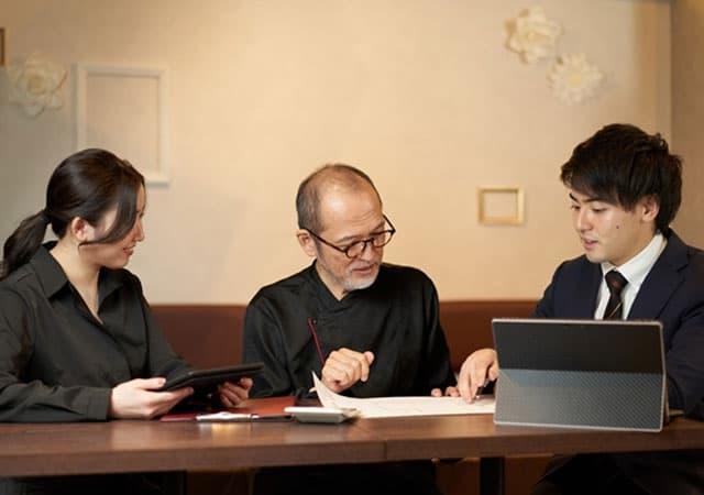 内装工事の打ち合わせイメージ