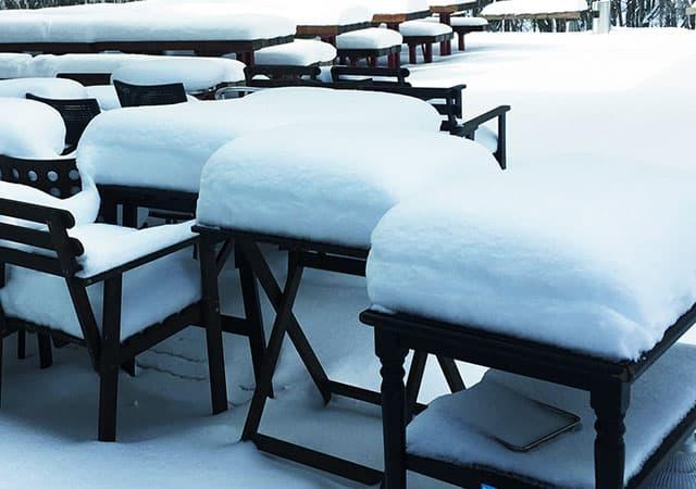 雪のテラス席イメージ