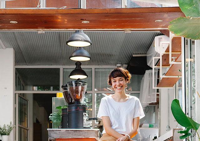 飲食店を開業するなら、個人事業主と法人どっちがいいの?